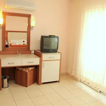 Aral Hotel Side Side